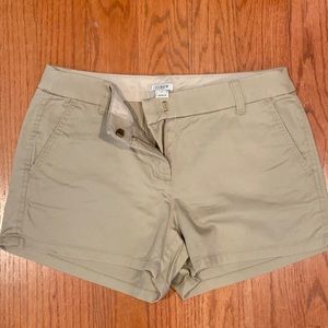 J crew khaki Bermuda shorts US 6